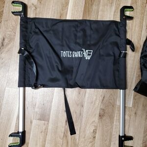 Totes Babies Car Seat Safety Attachment for Grocery Carts